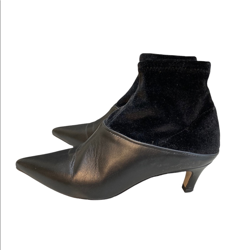 Intentionally Blank Women’s Black Leather Velvet Tizo Booties - Picture 6 of 11